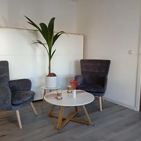 Apartment für 2-4 Gäste, mitten in Hamburg, exklusiver und moderner Style-3